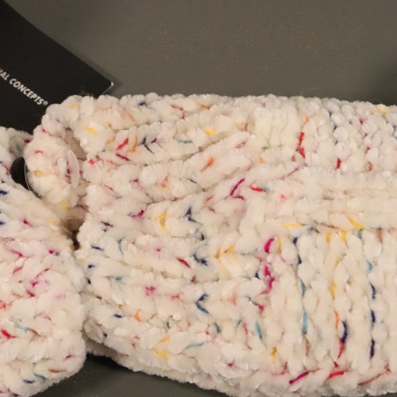 NWT INC International Concept Space Dye Mittens in Ivory - Picture 5 of 10